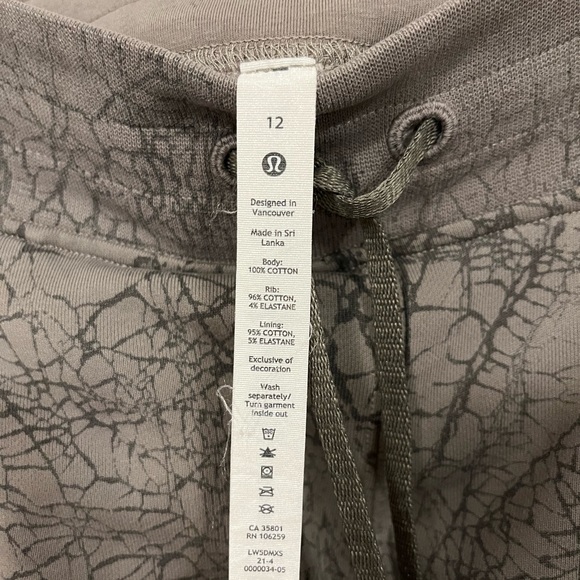 Lululemon Warm Down Jogger *7/8 Length Thread Dye Rover Black 12 - Picture 14 of 14